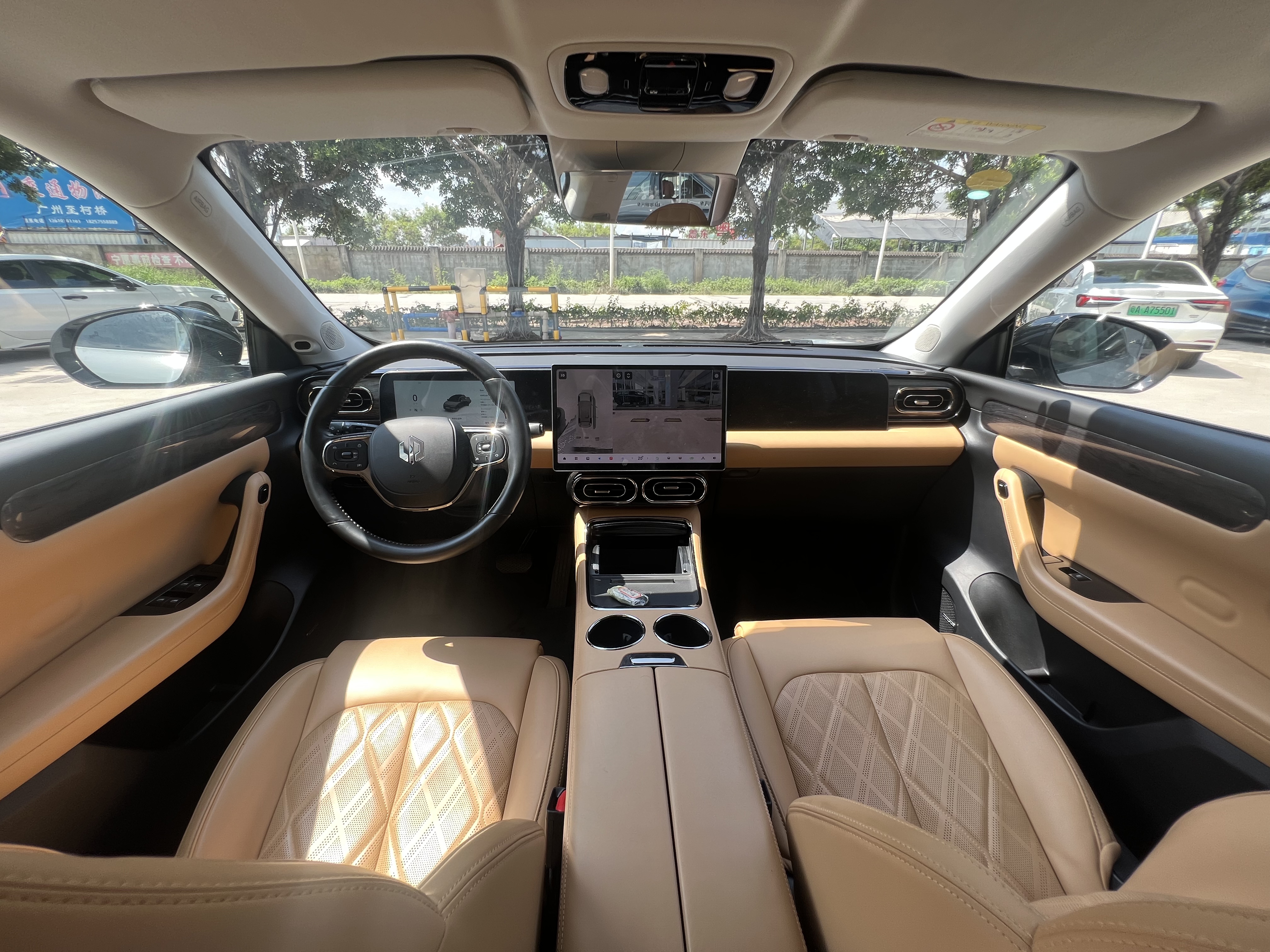 C11 Extended Range 300 Premium Edition + Leather Optional Package