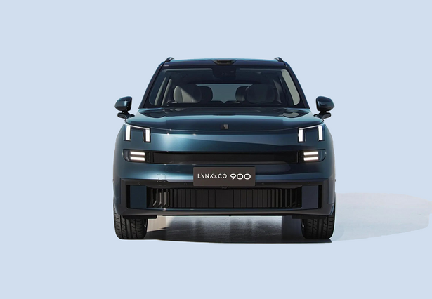 LYNK&CO 900